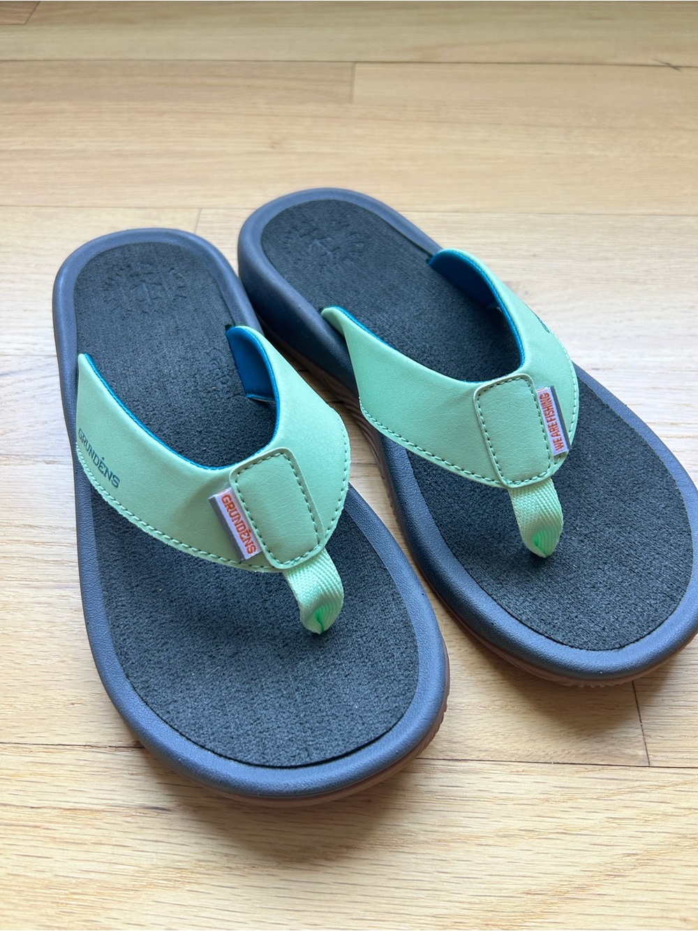 Grundens Womens 3 Point Deck Mate Sandal Pastel Green SeaDeck